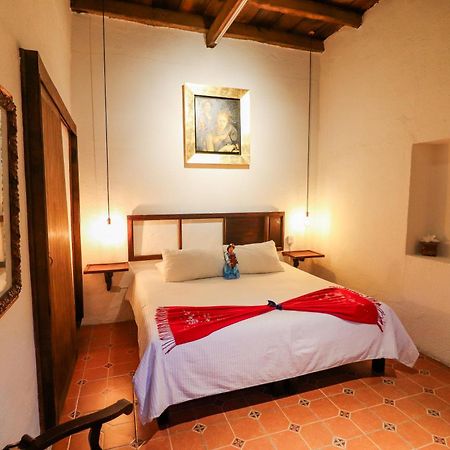 Casona Hotel Petra ซานมิเกล เด อาเญนเด ภายนอก รูปภาพ