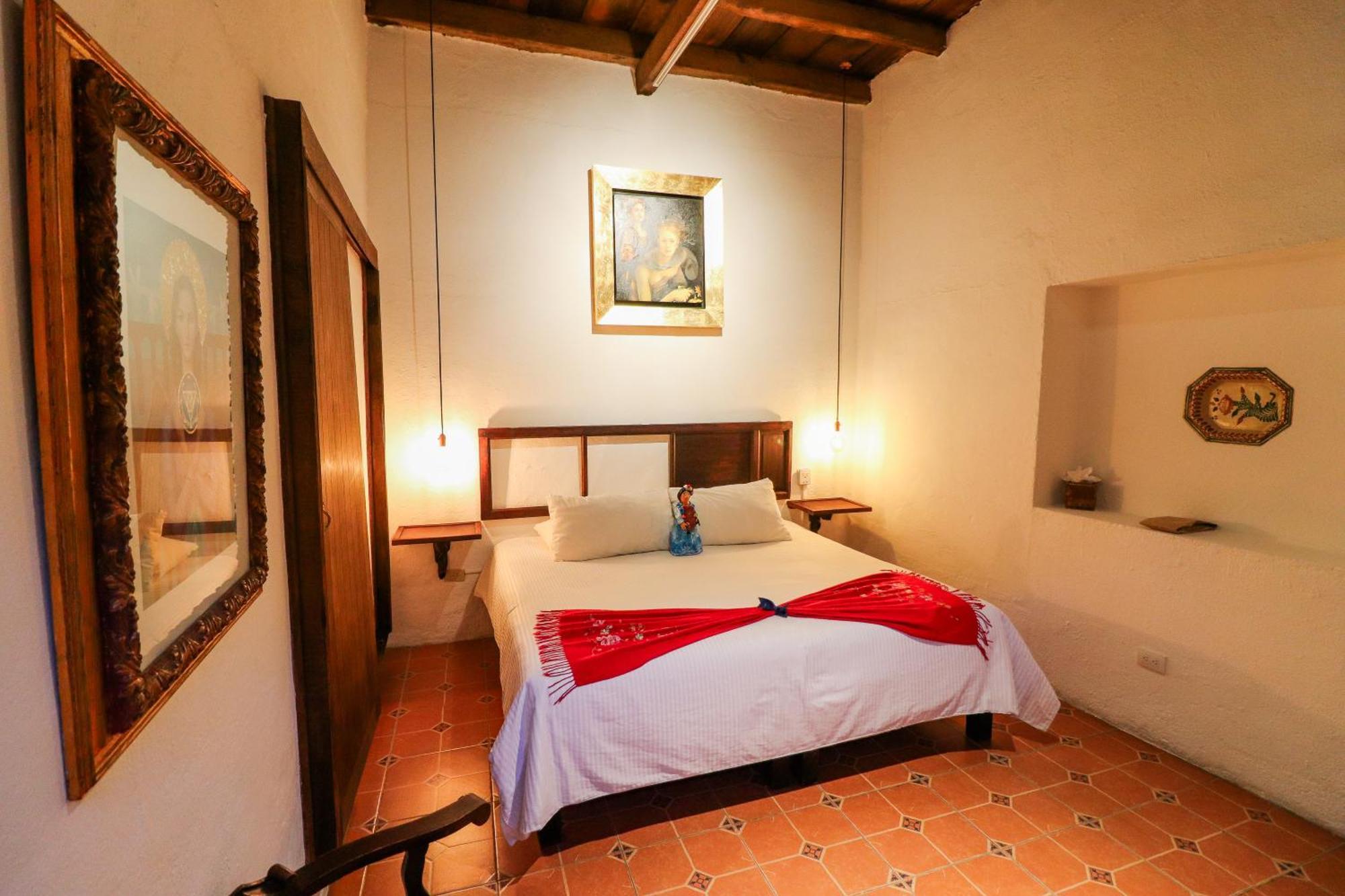 Casona Hotel Petra ซานมิเกล เด อาเญนเด ภายนอก รูปภาพ